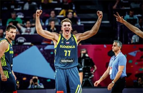 布斯克茨和阿尔巴结束球员生涯，巴萨官方发文祝福（巴萨官方送祝福：布斯克茨与阿尔巴正式挂靴）