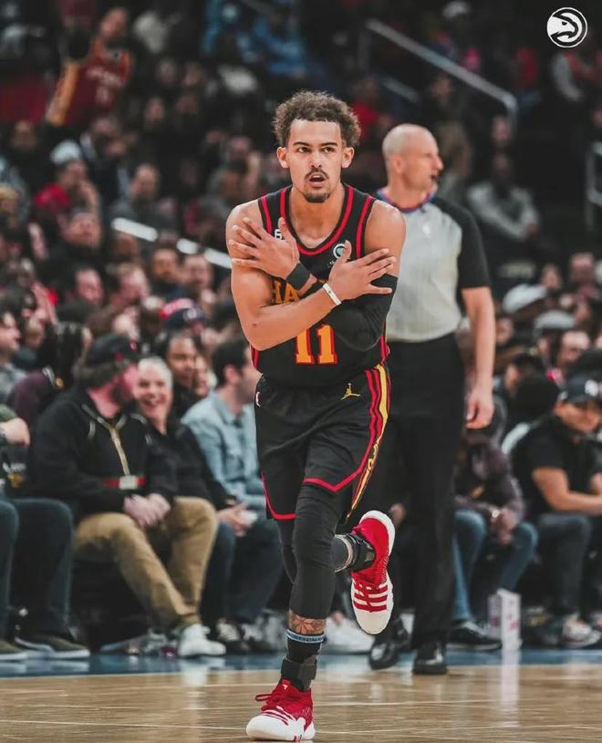 特德斯科：德布劳内能发现其他人发现不了的空当，并传出好球（特德斯科：德布劳内善于洞察他人难见的空当，送出精妙传球）