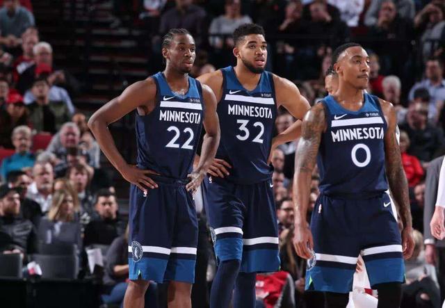 半场战报：维罗纳2-0亚特兰大，焦瓦内、拉菲克-贝尔加利破门（半场快讯：维罗纳2比0领先亚特兰大，焦瓦内与拉菲克-贝尔加利建功）