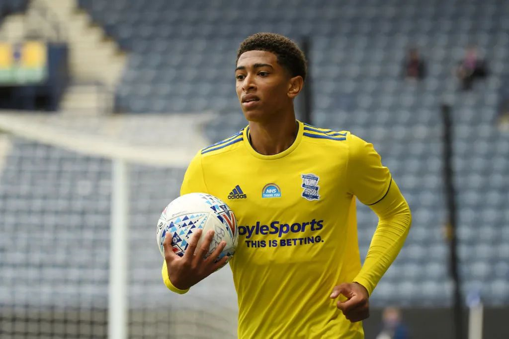 都体：坎比亚吉退出意大利队，加图索正面临边路球员短缺问题