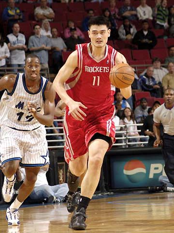 埃利奥特真是被阿斯顿维拉给惨了，不管他冬窗是继续留在维拉（无论冬窗去留，埃利奥特都被阿斯顿维拉坑惨了）