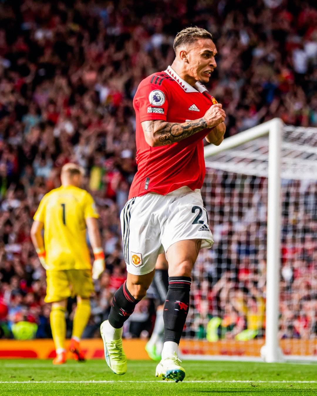 球队新援首秀 引发关注热议（球队新援处子秀登场 引发广泛热议）