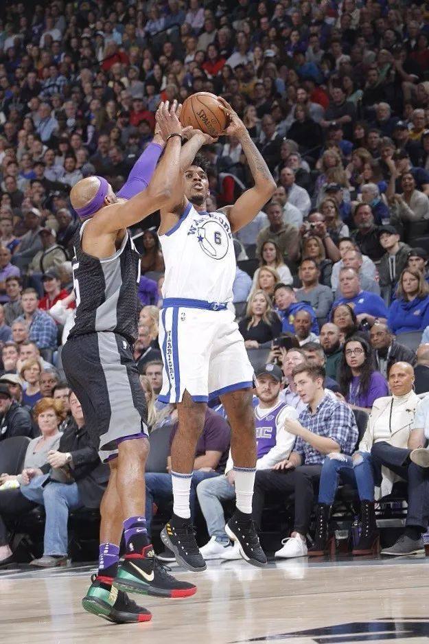 托尼：相较劳塔罗我更喜欢图拉姆，后者是意甲最强的中锋（托尼：更青睐图拉姆而非劳塔罗，他是意甲最强中锋）