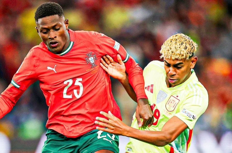 孔蒂再遭打击，佩杜拉：霍伊伦因右大腿股二头肌受伤而下场（孔蒂再遇打击，佩杜拉：霍伊伦右大腿股二头肌受伤被迫退场）