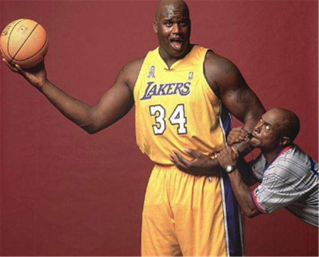 曼联1-1西汉姆联，拉齐奥1-0米兰，英超低谷期持续。（曼联战平西汉姆，拉齐奥小胜米兰，英超低迷期延续）