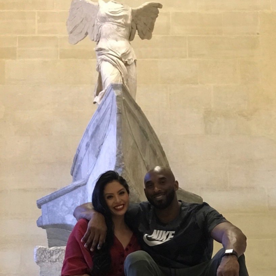 尼克斯晋级半决赛后，每位球员都能获得103000美元的奖金（尼克斯打进半决赛，队内每人奖金10.3万美元）