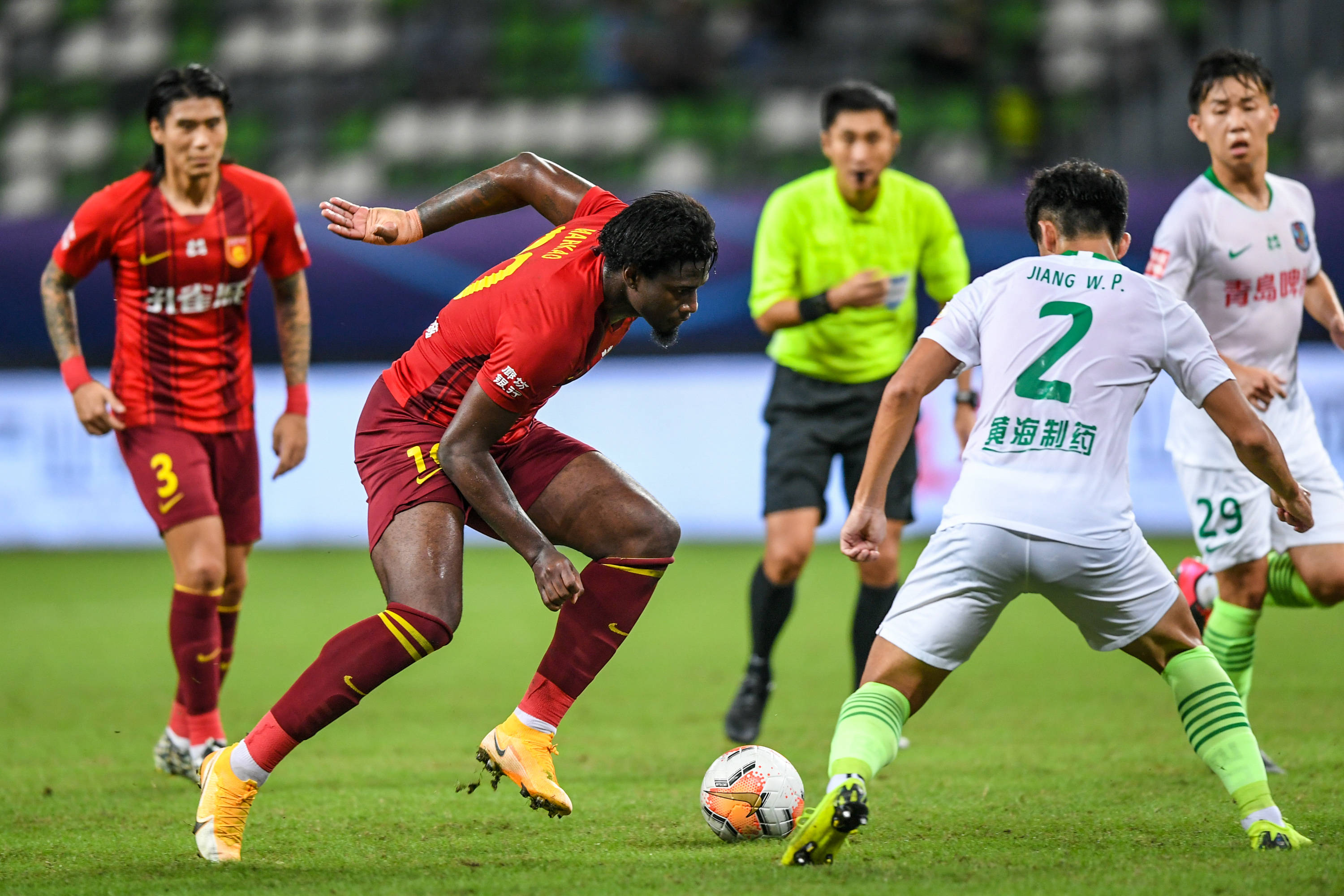 沃尔夫斯堡vs柏林联合：埃里克森、马耶尔首发，郑优营、容诺夫出战（沃尔夫斯堡对阵柏林联合：埃里克森、马耶尔先发，郑优营、容诺夫出战）